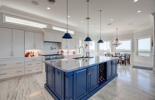 Ramrod Key House | Luxurious 6 Bedroom 8 Bath Open water pool home on Ramrod Key with great boating