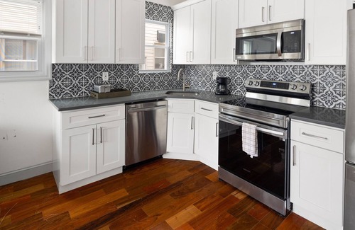 Queens Apartment | Luxurious 6 Bedroom Townhouse NYC