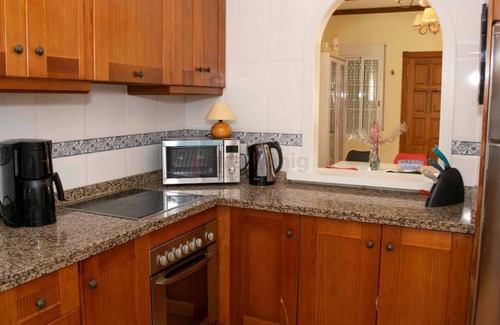 Lo Crispin Villa | Luxurious 6 person holidayhome quietly in a residential area 12 minutes from sea