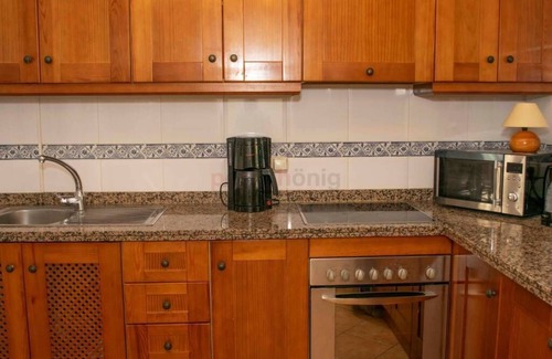 Lo Crispin Villa | Luxurious 6 person holidayhome quietly in a residential area 12 minutes from sea