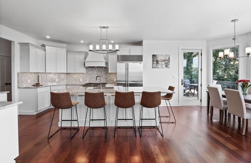Crown Point House | Luxurious 7000 SqFt Mansion, Chef’s Kitchen, 800 SqFt Deck, 1200 SqFt Patio