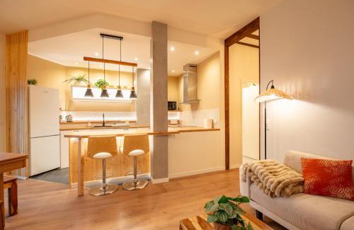 Bagneux Apartment | Luxurious 7p Suite with SAUNA, near PARIS, Metro 4