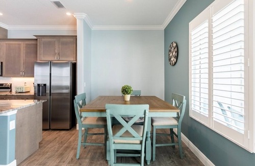 Ocean Shores House | Luxurious 8 king bedroom, 10 bath Melbourne, FL retreat across from a private 40-mile sandy beach
