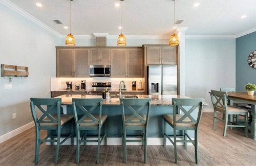 Ocean Shores House | Luxurious 8 king bedroom, 10 bath Melbourne, FL retreat across from a private 40-mile sandy beach
