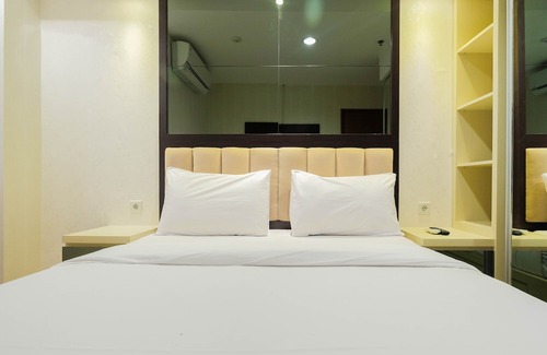 Depok Hotel | Luxurious and Comfy 2Br Cinere Bellevue Suites Apartment