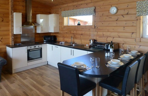 Hollym Ski Chalet | Luxurious and contemporary Finnish log lodge.