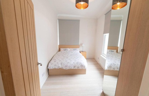 Bedford Apartment | Luxurious Apartment in Balham High Road, SW17