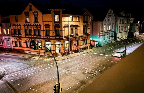 Bielefeld Apartment | Luxurious Apartment in City-Center with Balcony, Free Parking