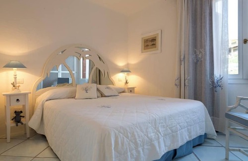 Porto Rotondo Apartment | Luxurious Apartment "Porto Rotondo" with Sea View, Wi-Fi, A/C & Terrace