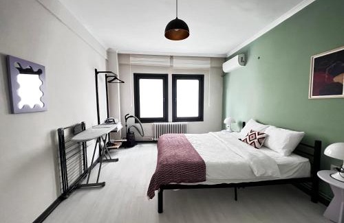 Galata Apartment | Luxurious Apartment with Sea View in Karaköy 4BR, 2BA