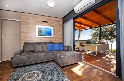 Bale Ski Chalet | Luxurious chalet with two bathrooms and sea view