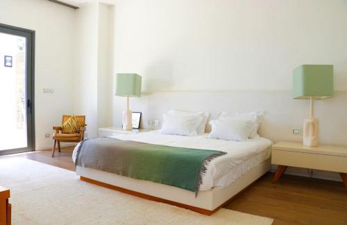Herzliya Pituach Villa | Luxurious Coastal Villa with Pool Near the Beach with Mamad by Sea N' Rent