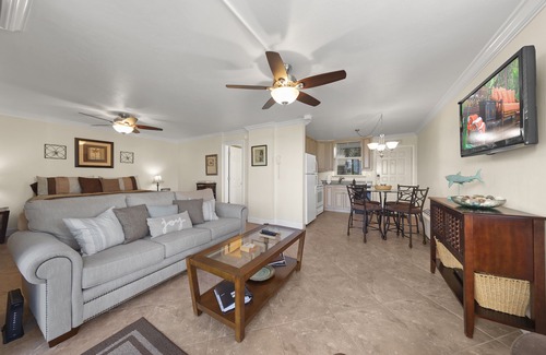 Bonita Springs Condo | Luxurious condo across the street from the beach!