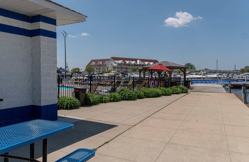 Spring Lake Condo | Luxurious Condo w/ Marina View, Pool Access & close to restaurants!