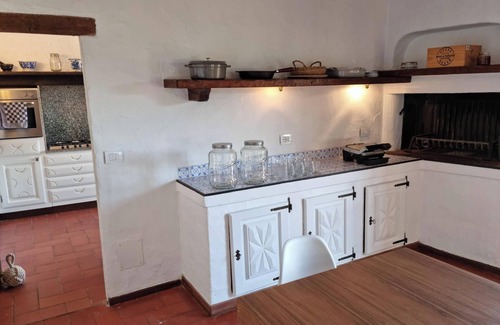 Garlenda House | Luxurious country house villa with pool for 2 families (sleeps 10)