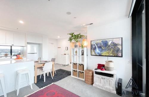 Belconnen Apartment | Luxurious Cozy 1-Bed FREE Carpark Gym Pool & Spa