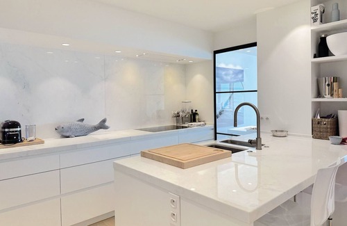 Albertstrand Apartment | Luxurious Design Apartment With Full Frontal sea View