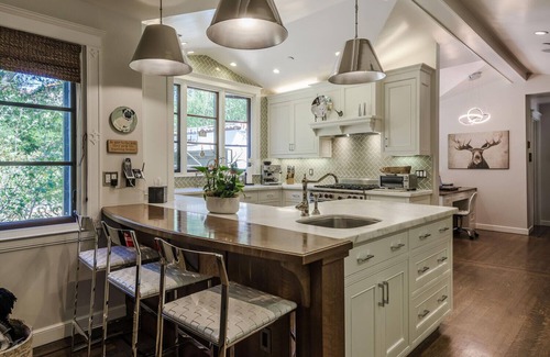 San Mateo Park House | Luxurious designer home, walkable to downtown Bur & SM, heart of Silicon Valley
