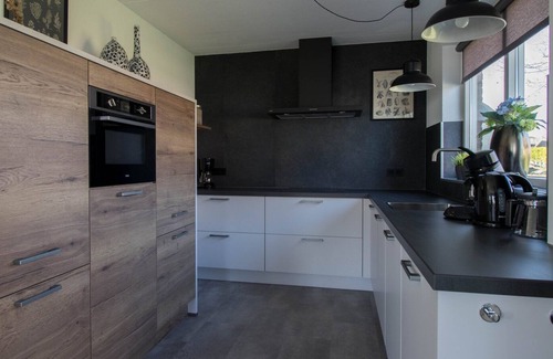 Makkum Cabin | Luxurious detached villa with patio above the water