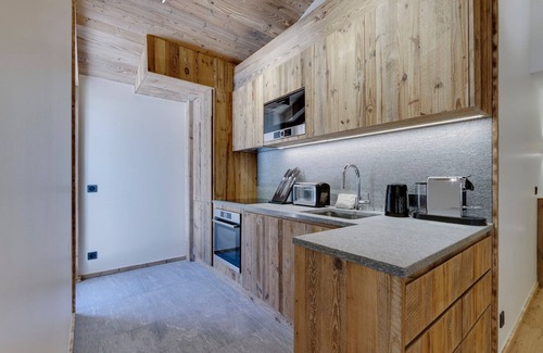 Le Fornet Apartment | Luxurious Duplex in Val d'Isère - 4 Bedrooms, Sauna, Parking, Near Ski Lifts