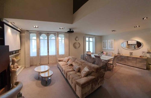 Old Town Condo | Luxurious duplex overlooking the town hall square