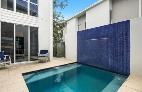 Twin Waters House | Luxurious Escape Close to the Canal - Twin Waters