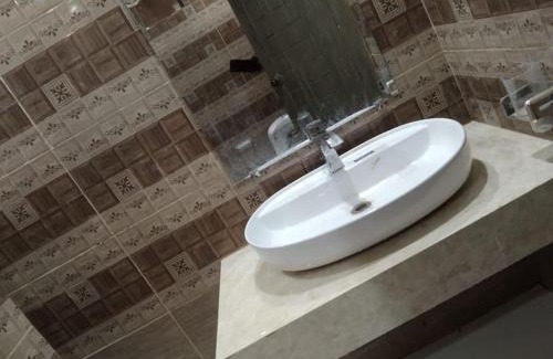 E-11 Sector Apartment | Luxurious Family Entire Apartment in Madina Tower