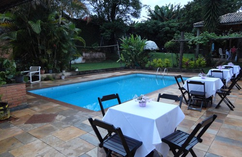 Mairipora House | Luxurious furnished house, pool, barbecue, games room, mini field
