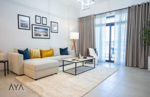 Umm Suqeim 3 House | Luxurious Garden View Apartment with Pool & Gym in Madinat Jumeirah By ĀYA Boutique