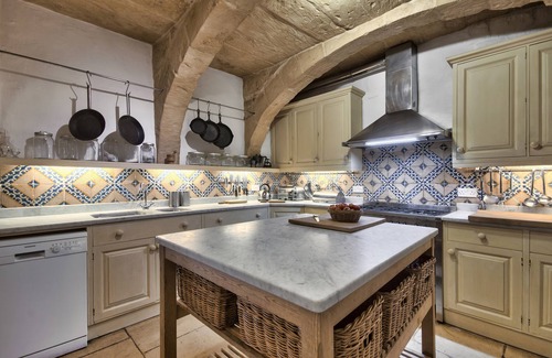 Ghaxaq House | LUXURIOUS Grand 18th C. Country House set in large gardens with pool