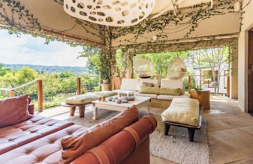 Greater Johannesburg Metropolitan Area House | Luxurious Hideaway Villa