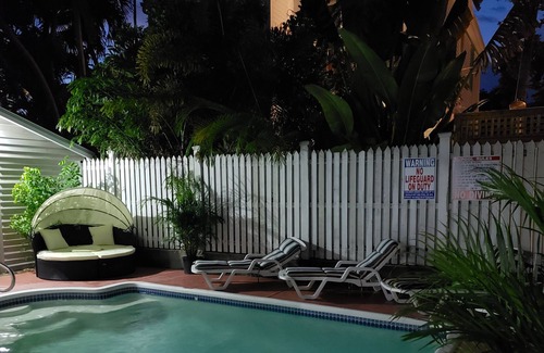 Meadows Apartment | Luxurious Historic House With Pool in Old Town INTRODUCTORY RATES! 2