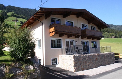 Moosen House | Luxurious holiday home with terrace in Tyrol