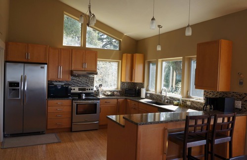 Bay City House | Luxurious Home W/Bay & Ocean Views - 2 of 3 Bdrms Masters!