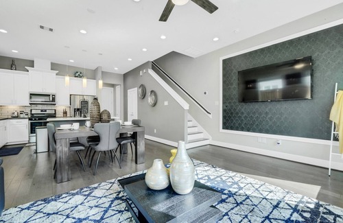 OST - South Union House | Luxurious homeaway with Heated Pool Next to the Med Center!