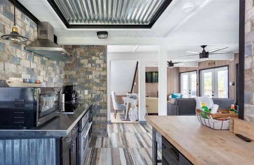 Fort Myers Beach Ski Chalet | Luxurious Key West style beach chalet