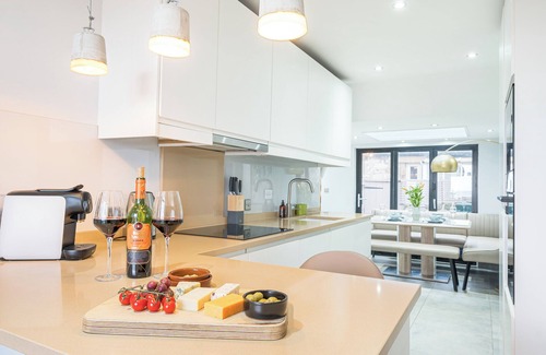 Boulmer Cottage | Luxurious & modern family retreat - on the beach! Now with wood-burning stove!