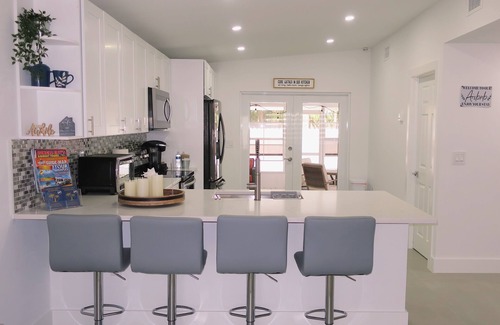 East Naples House | Luxurious Naples Retreat:Beaches,Family Friendly,USOP National Pickleball Center