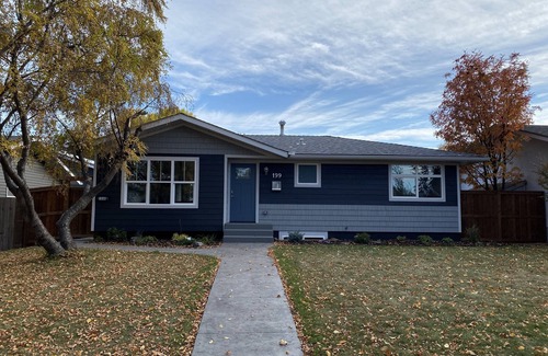 Southeast Calgary House | Luxurious New 2 Bedroom House centrally located
