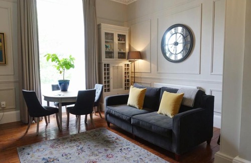 Ballsbridge Apartment | Luxurious Newly Renovated Apartment