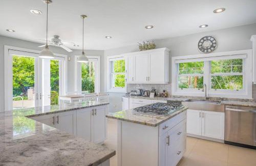 Grand Harbour Villa | Luxurious Oceanfront El Oceano