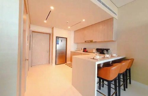 Deira Apartment | LUXURIOUS ONE BED APARTMENT IN PALM JUMEIRAH