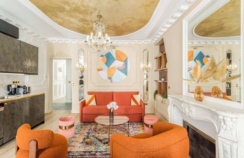Quartier de la Place-Vendome Apartment | Luxurious Parisian Apartment: Central Location, Near Louvre and Opera