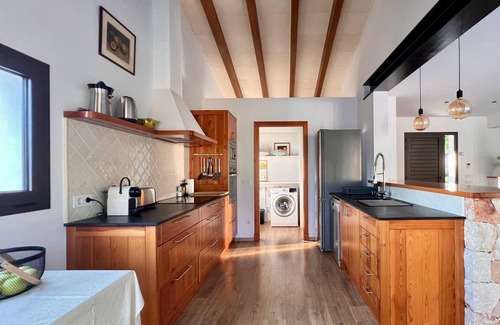 Ciutadella de Menorca Villa | Luxurious, quiet surroundings, the beach at 10 min walk