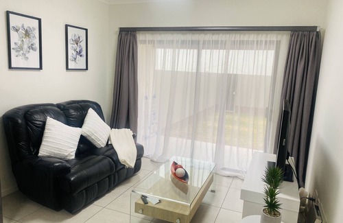 Greater Johannesburg Metropolitan Area Apartment | Luxurious, refreshing and charming place in Northgate, Johannesburg
