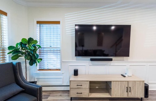Lambertville House | Luxurious Retreat, Parking, Restaurants, Near New Hope, 1mile Delaware River