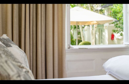 Brooklyn Hotel | Luxurious Room with Breakfast in Lovely Guesthouse in Pretoria