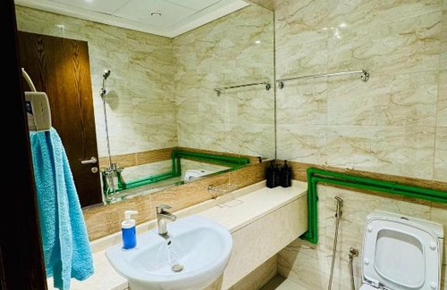 Al Muraqqabat House | Luxurious Room with Dedicated Bathroom Near Rigga Metro with all Modern Facilities