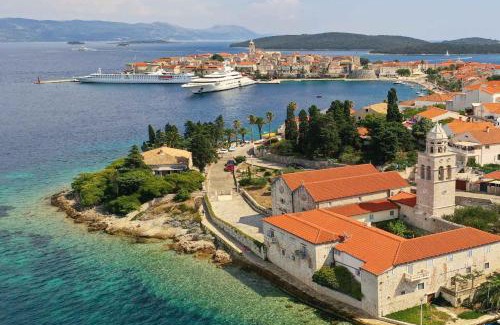 Cove Tri Zala (Zrnovo) Villa | Luxurious Seafront Villa 4 Bedrooms Villa Sea La Vie Phenomenal Marina View & Private Infinity Pool Korcula