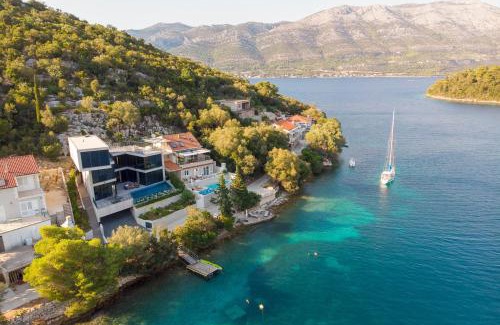 Cove Tri Zala (Zrnovo) Villa | Luxurious Seafront Villa 4 Bedrooms Villa Sea La Vie Phenomenal Marina View & Private Infinity Pool Korcula